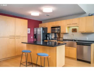 Photo #5: 22488562 Listing