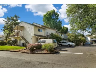 Photo #2: 22489119 Listing