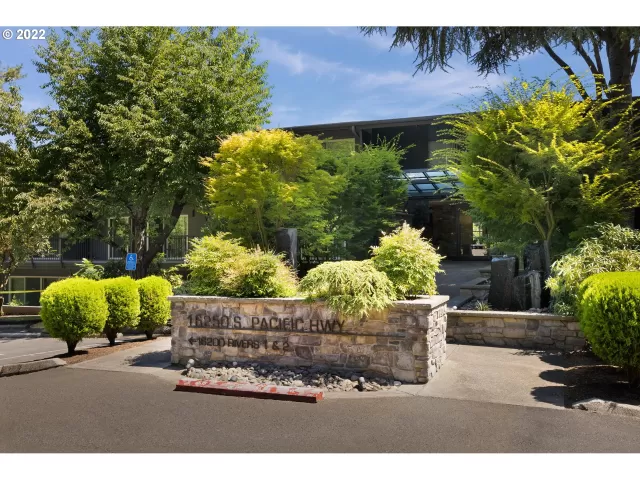 MLS: 22489613 Condo For Sale