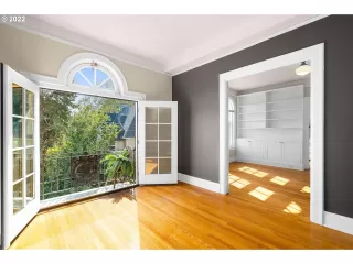 Photo #5: 22490020 Listing 