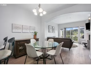 Photo #2: 22490089 Listing