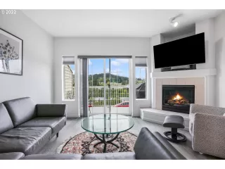 Photo #4: 22490089 Listing