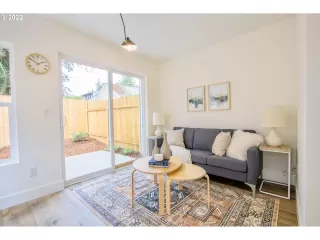 Photo #2: 22490347 Listing