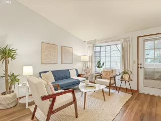 Photo #6: 22490602 Listing