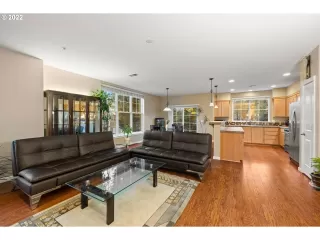 Photo #3: 22491098 Listing