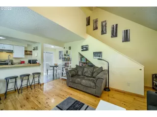 Photo #2: 22491277 Listing 