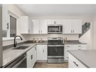 Photo #4: 22492390 Listing 