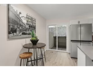 Photo #5: 22492390 Listing 