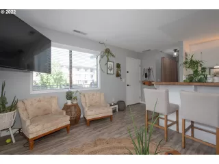 Photo #4: 22492504 Listing