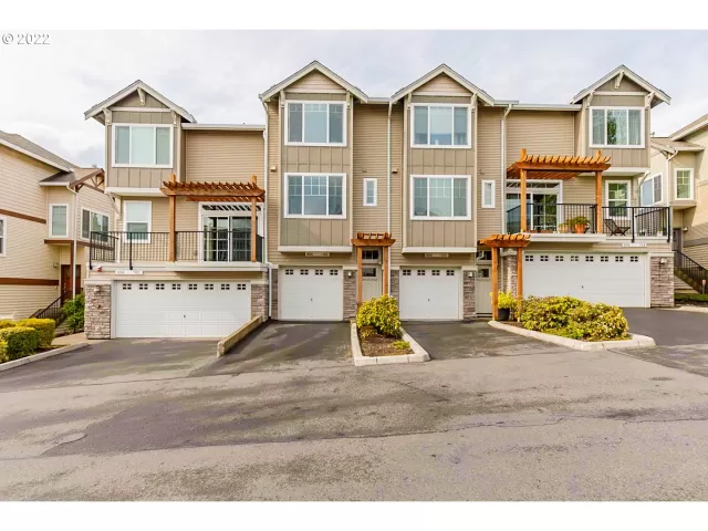 MLS: 22492542 Condo For Sale