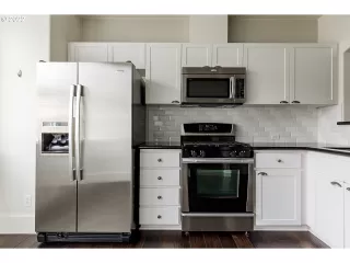 Photo #5: 22492542 Listing 