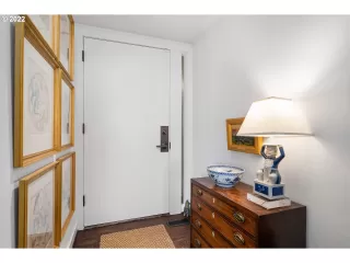 Photo #3: 22492658 Listing