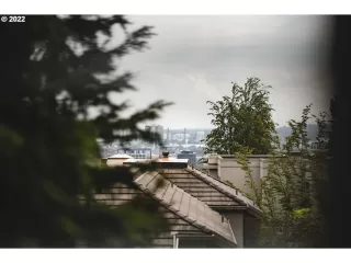 Photo #4: 22492658 Listing