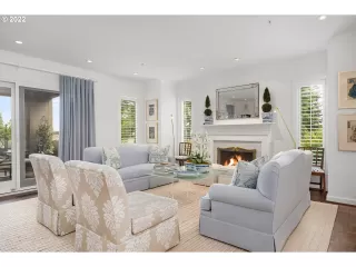 Photo #5: 22492658 Listing