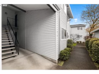 Photo #1: 22493017 Listing