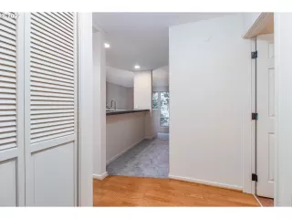 Photo #3: 22493085 Listing