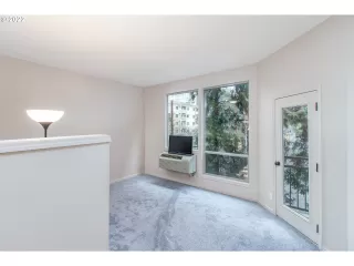 Photo #4: 22493085 Listing