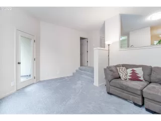 Photo #6: 22493085 Listing