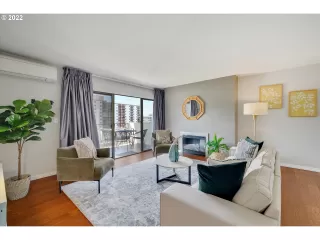 Photo #3: 22493408 Listing