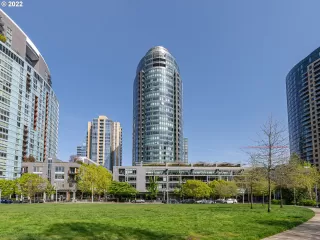 Photo #2: 22494257 Listing