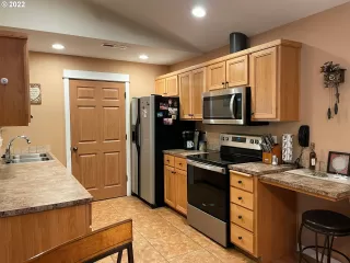 Photo #6: 22494452 Listing 