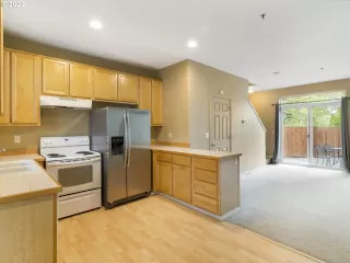 Photo #6: 22494554 Listing