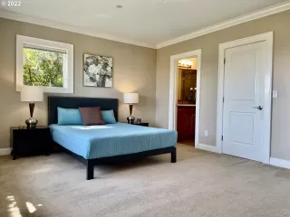 Photo #6: 22495415 Listing