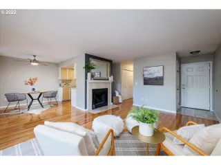 Photo #3: 22495485 Listing