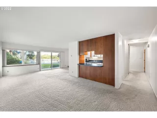 Photo #2: 22498278 Listing