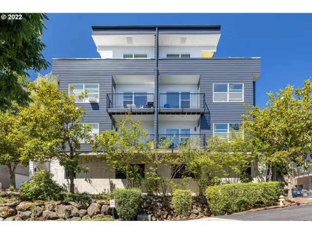 MLS: 22498708 Condo For Sale