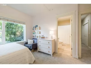 Photo #6: 22498708 Listing 