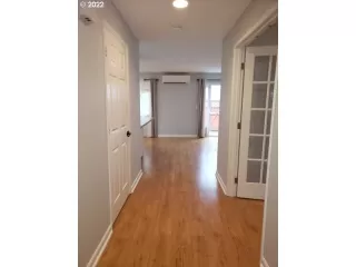 Photo #4: 22498865 Listing