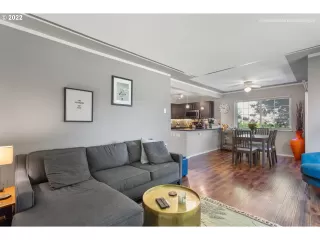 Photo #6: 22498869 Listing