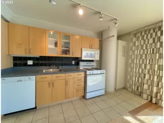 Photo #3: 22499096 Listing