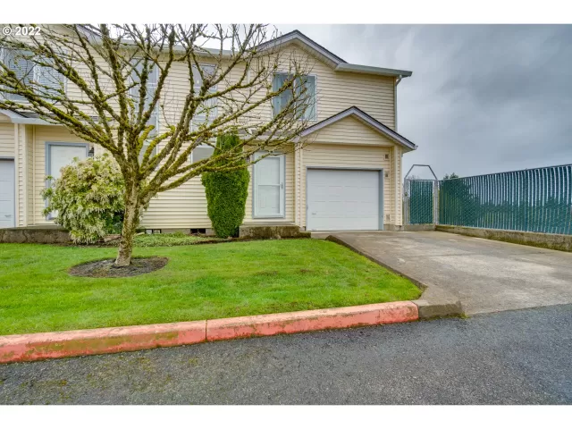 MLS: 22499893 Condo For Sale