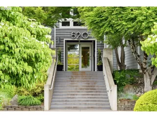 Photo #2: 225007601 Listing