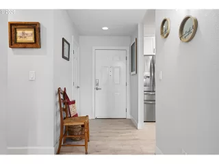 Photo #4: 225007601 Listing