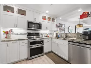Photo #6: 225007601 Listing