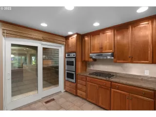 Photo #2: 22501403 Listing