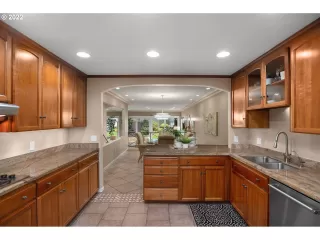 Photo #3: 22501403 Listing