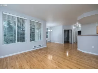 Photo #4: 22501514 Listing