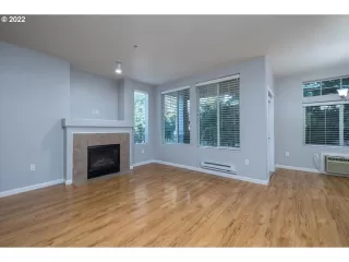 Photo #5: 22501514 Listing