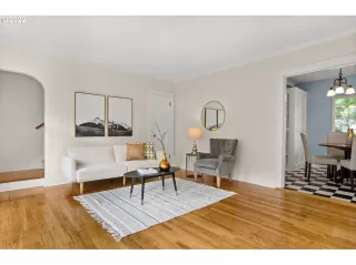 Photo #2: 22502661 Listing