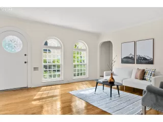 Photo #4: 22502661 Listing