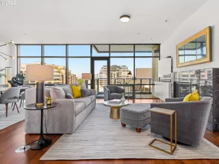 Photo #3: 22504505 Listing