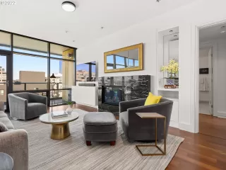 Photo #4: 22504505 Listing