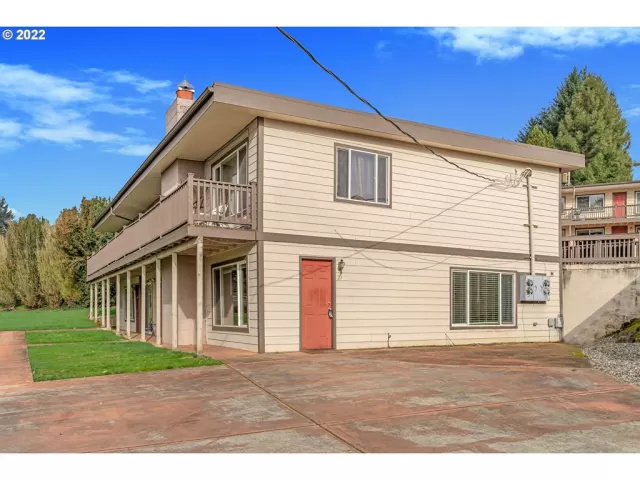 MLS: 22504859 Condo For Sale