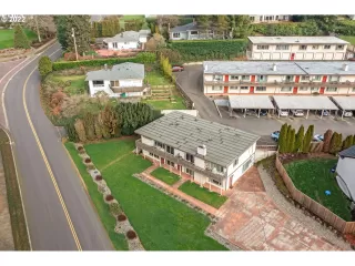 Photo #5: 22504859 Listing