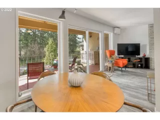 Photo #6: 22504998 Listing