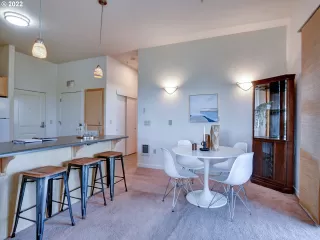 Photo #2: 22506290 Listing